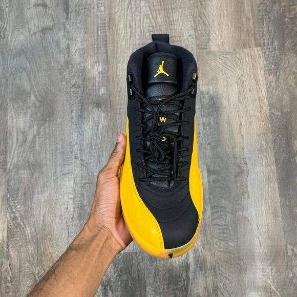 Jordan Men\'s Black and Yellow Trainers main image 4